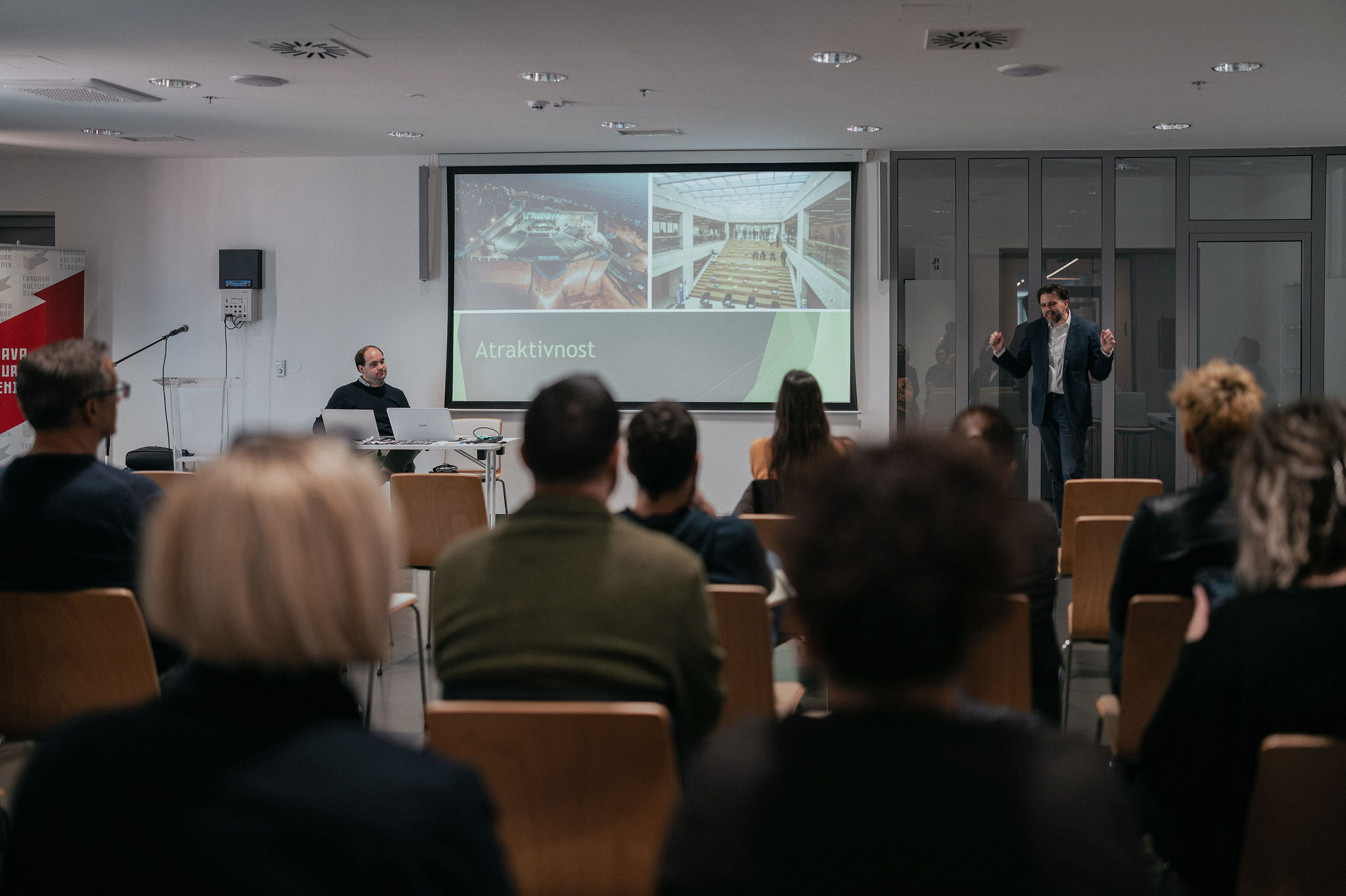 U Šibeniku se okupila snažna zajednica malih poduzetnika; glavne teme: važnost umjetne inteligencije i prihvaćanju grešaka u poslovanju