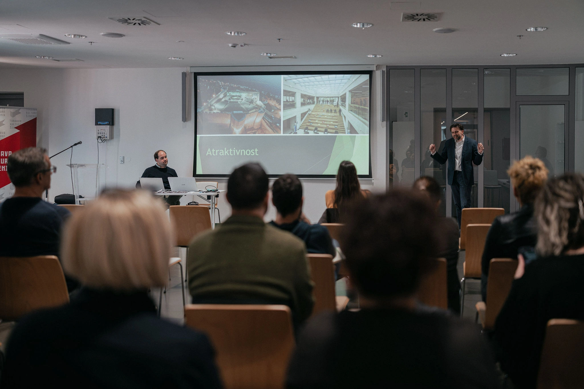 U Šibeniku se okupila snažna zajednica malih poduzetnika; glavne teme: važnost umjetne inteligencije i prihvaćanju grešaka u poslovanju
